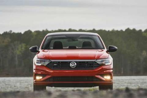 终于洗心革面 全新速腾换装1.4T+8AT 比大哥迈腾 帕萨特还要帅