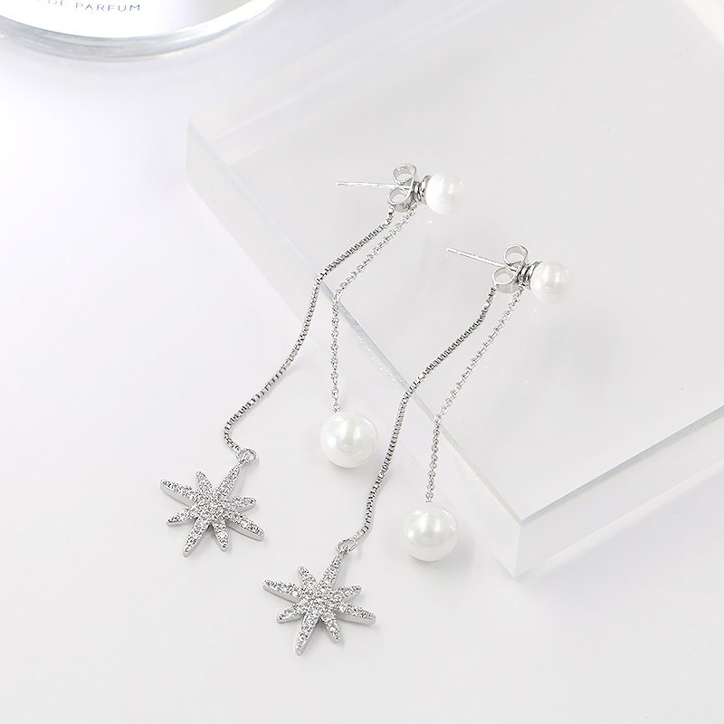 脸大的女人尽量别带耳钉,学精致女人这样佩戴