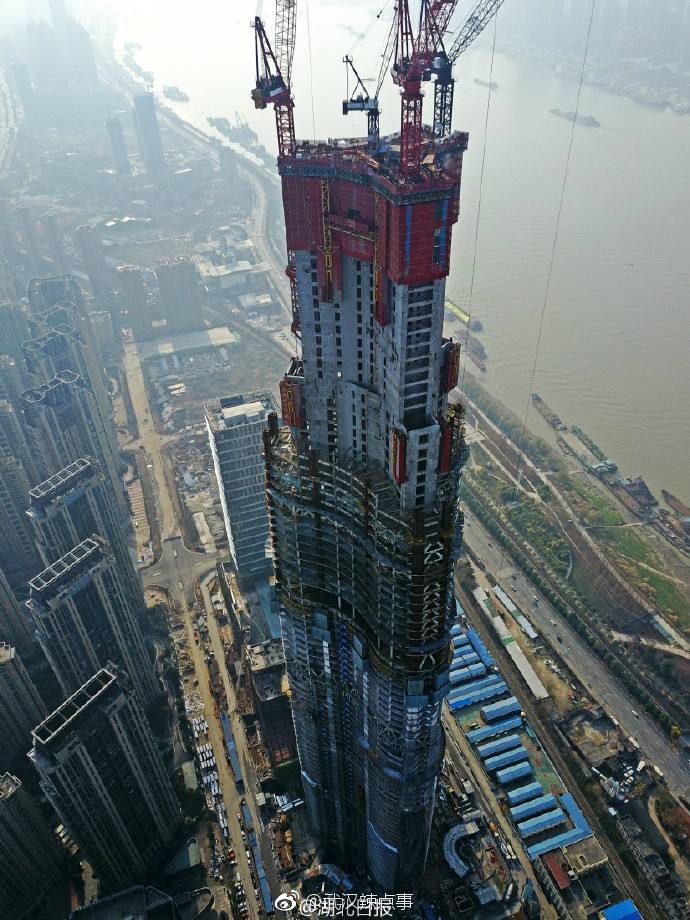 从636米到500米 “世界第三高楼”武汉绿地中心遭“削顶”