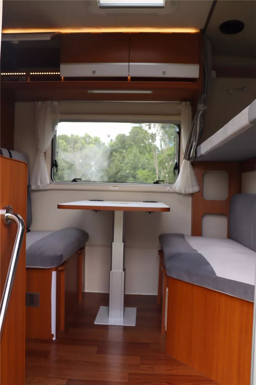 路程网x房车行线下房车体验中心盛大开业,房车