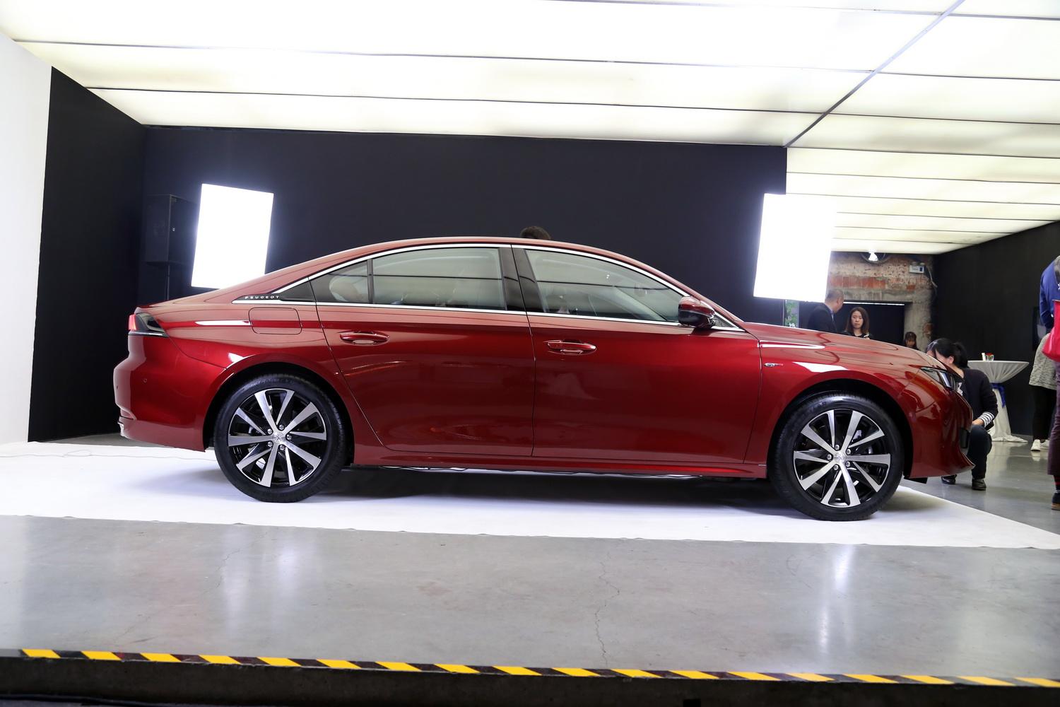 颜值革命+8AT,标致508L这回能翻身吗?| 卡叔说车