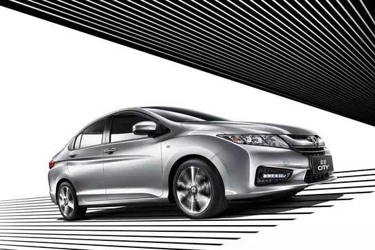 不加价！18款丰田锋范正式上市，顶配降1.3W，新增LED前大灯