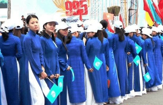 在云南河口,很多越南美女来中国做生意,看看她