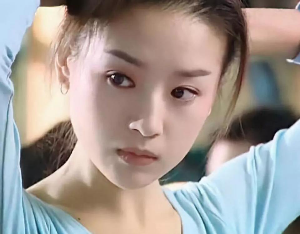 李小璐假脸团秦岚整容脸吊打董洁?谋女郎脸崩坏敌不过