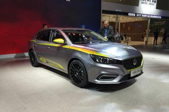 一匹战马杀出江湖，和思域、昂克赛拉正面交锋！