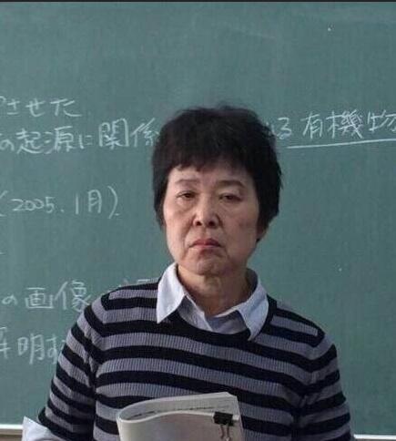 班主任的眼神能让你感受到来自灵魂深处的恐惧