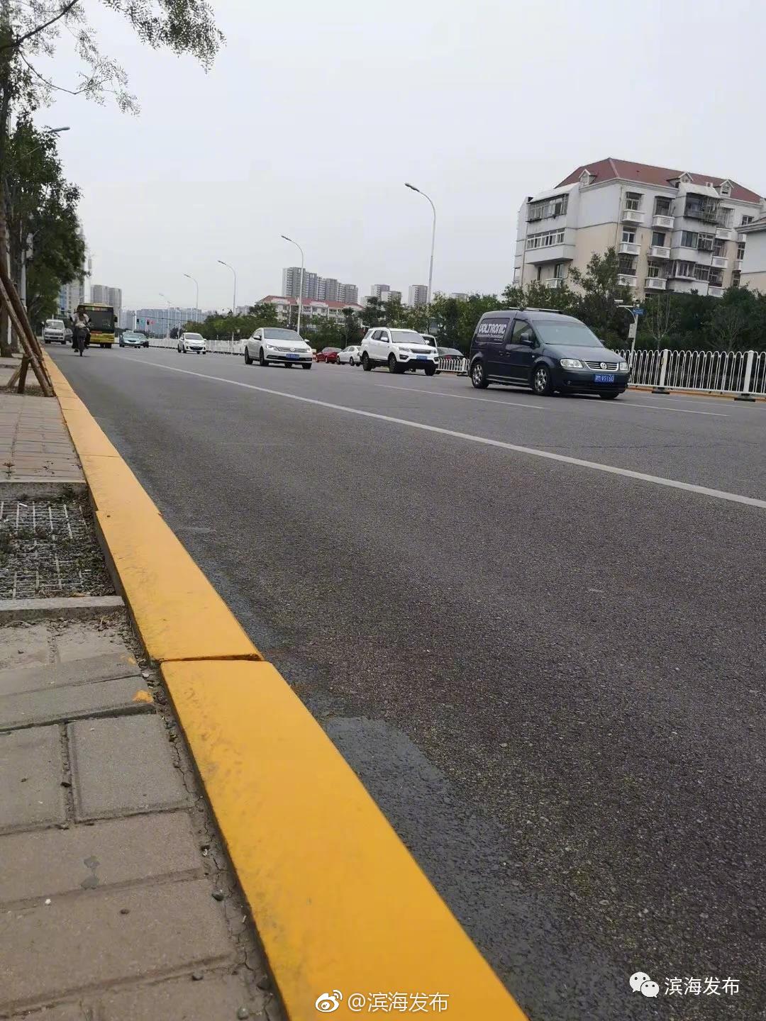 滨海新区5条路边画黄线!停车罚100元,扣3分