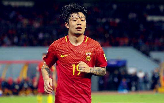 国足集训名单曝光,冯潇霆入围,这2人落选太意