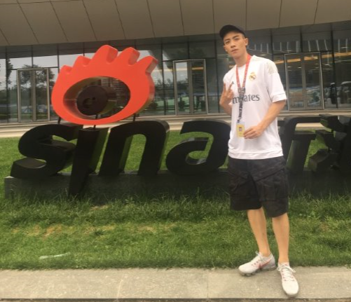 明星们也看世界杯?关晓彤为爱成足球队长,苏醒