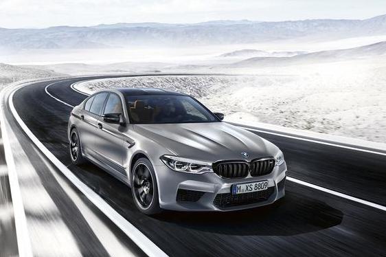 宝马M5发布终极性能版Competition官图 3.3秒破百你不了解一下？