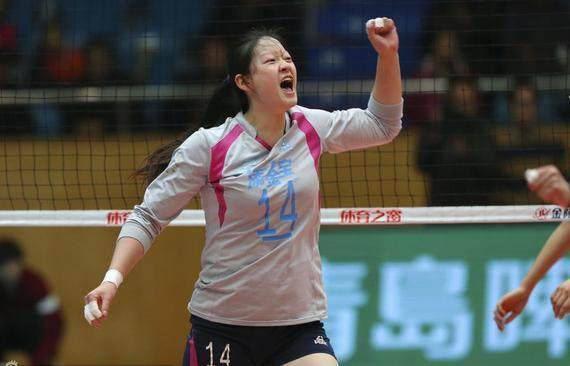 又一女排功勋队长宣布退役,她仍是天津队中闪
