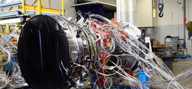 美称中国六代战机发动机与美同步让人震撼:在