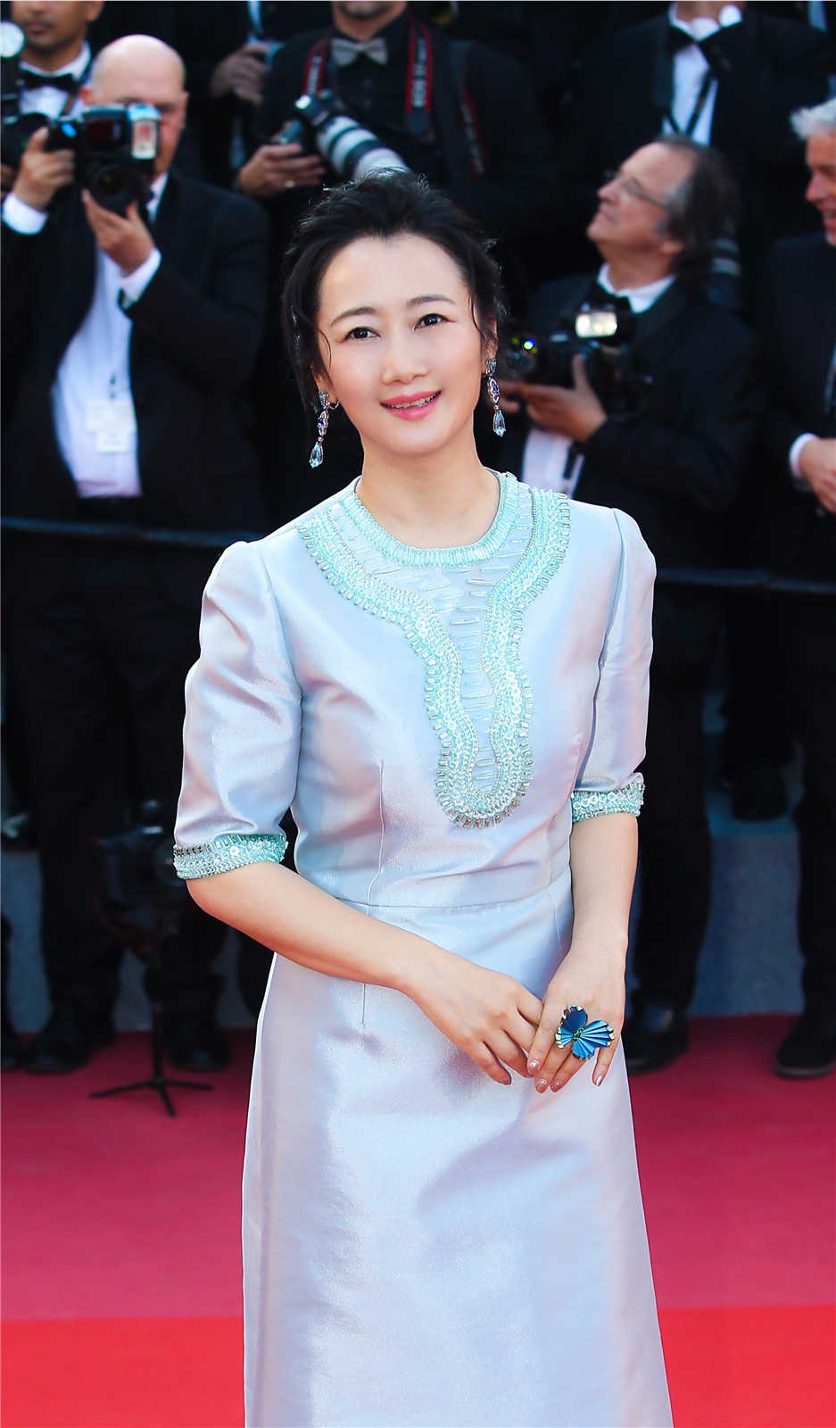 《江湖儿女》全球首映反响热烈 现场观众起立鼓掌5分钟