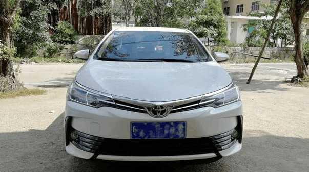 女子花12万入手卡罗拉，开6个月后坦言：油耗真的不到5毛！