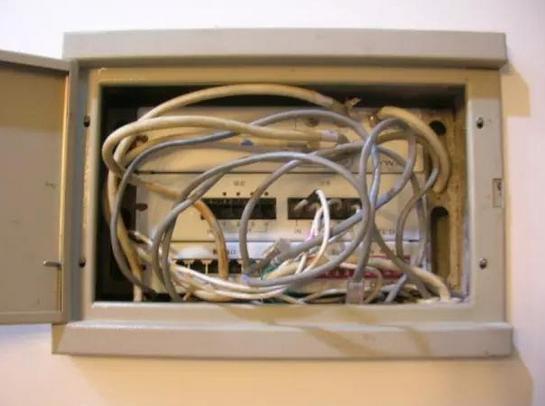 别说我没提醒你,弱电箱安装前忘记这个,保证你