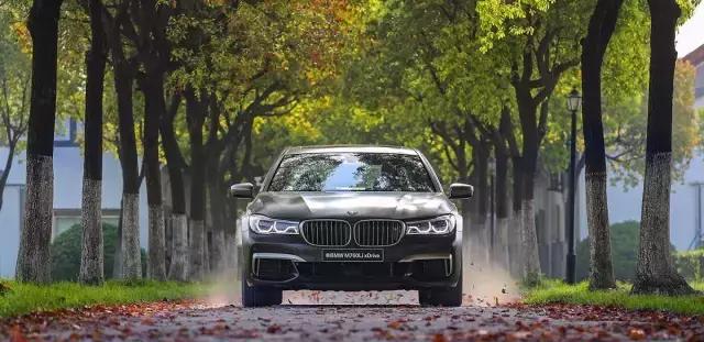 BMW 贵气 当“宝”马与宝马不期而遇……