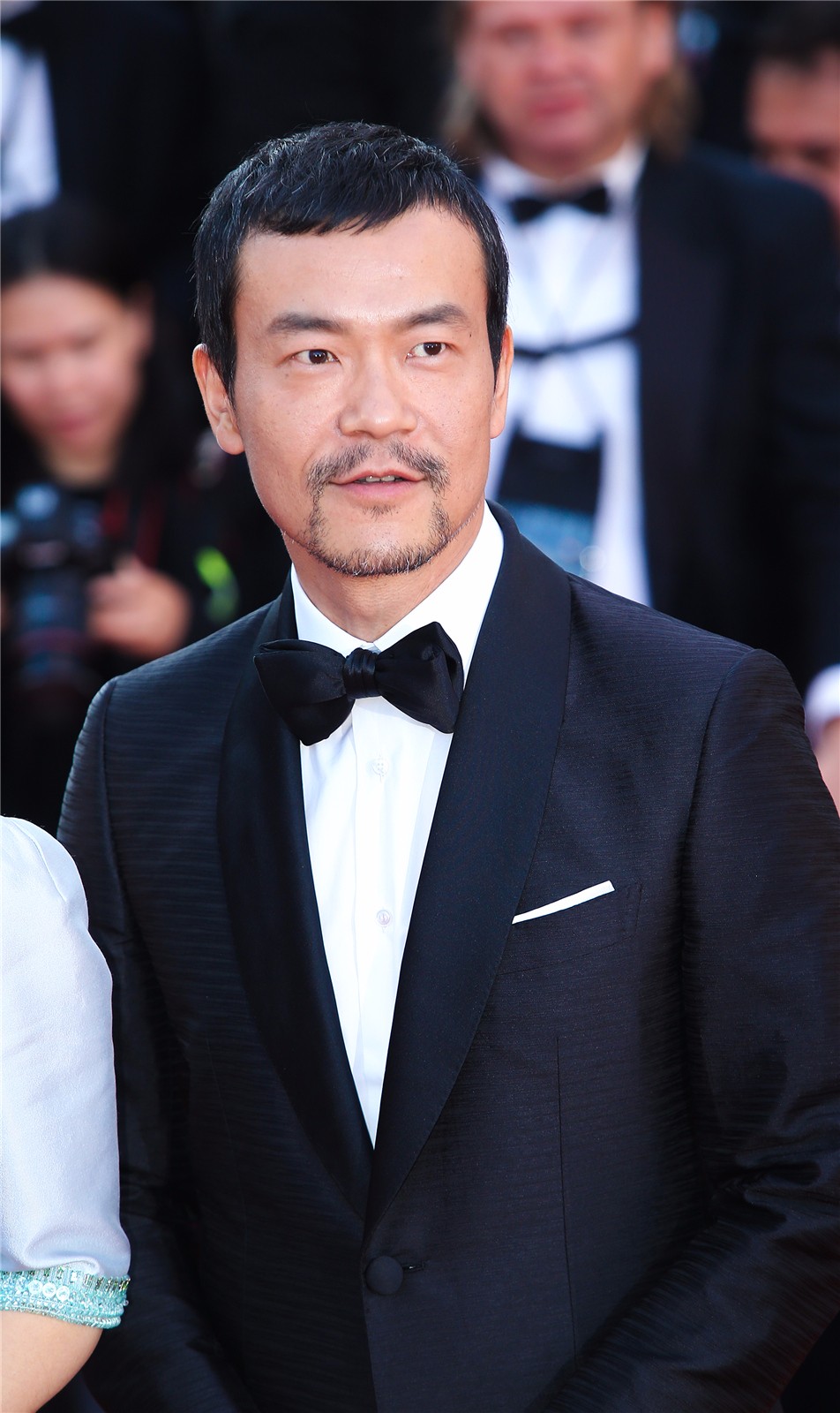 《江湖儿女》全球首映反响热烈 现场观众起立鼓掌5分钟
