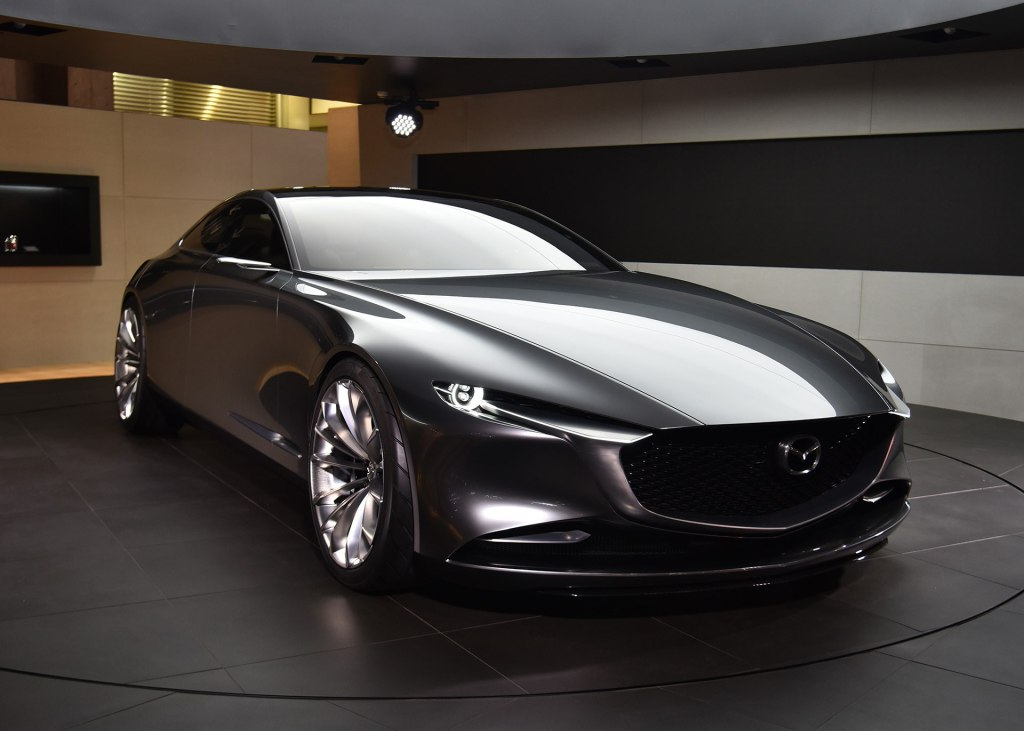 这车号称20万左右B级车颜值王,比奔驰E级还美