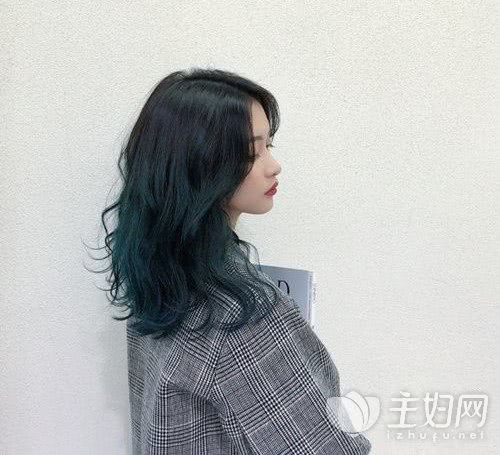 黑色显得头发更油腻 8款染色发型清爽又时尚