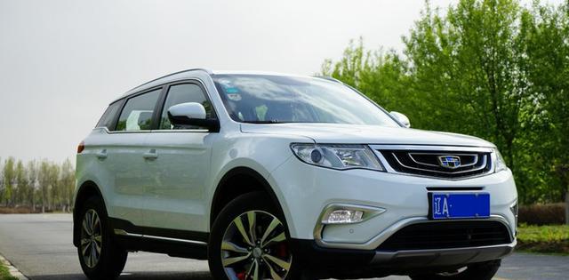 吉利博越入门版3000公里用车感受，车主：从里到外的客观评价