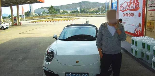 男子开保时捷在珠海疯狂飞车，被交警扣车扣人！要在牢里过年！