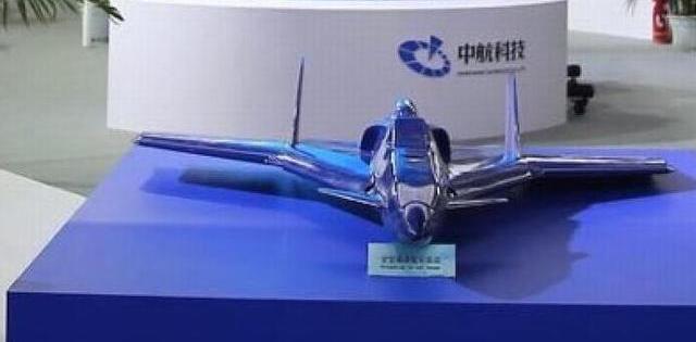 歼20接班人外形相当霸气 酷似太空战机无法隐