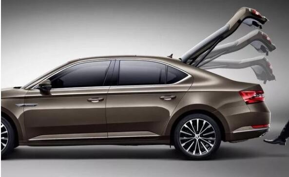 斯柯达速派和丰田凯美瑞入手哪一款好?