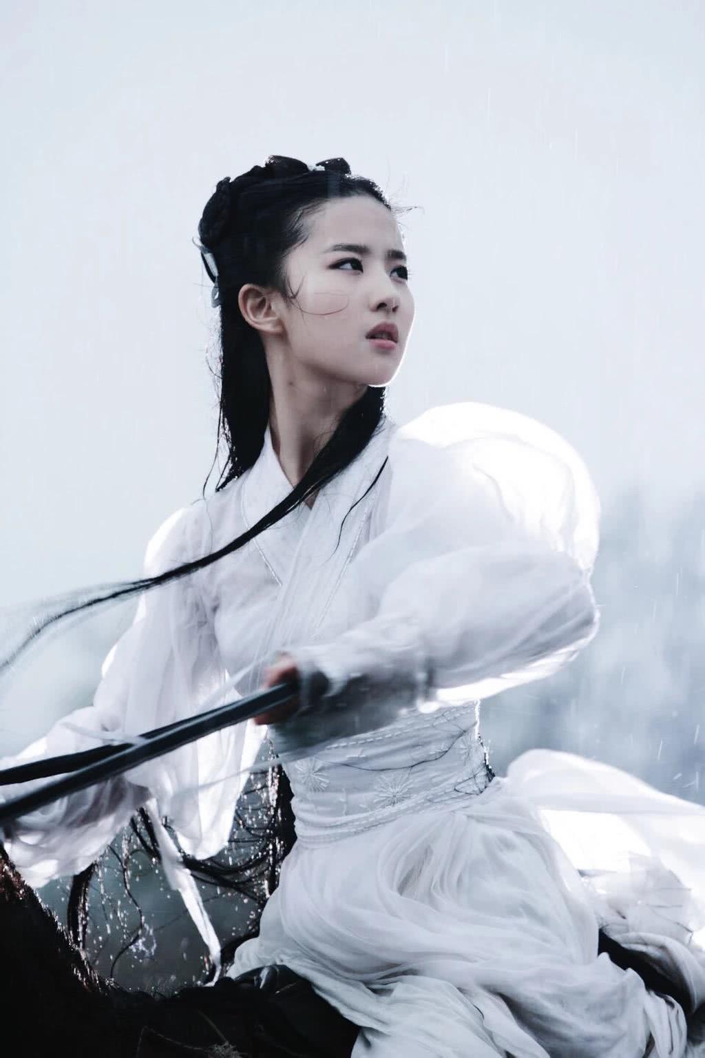 新版《神雕侠侣》公布小龙女剧照，神似当年的刘亦菲啊