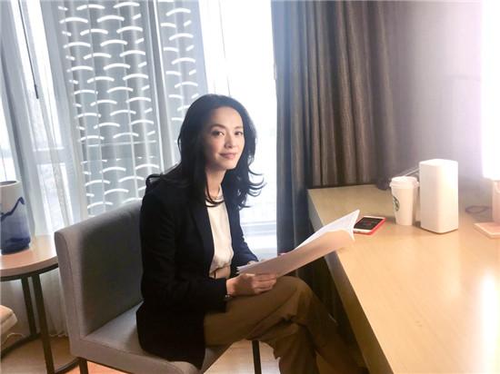 姚晨被质疑整容,工作室回应“又夸我们boss漂亮”笑翻网友