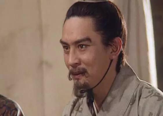 此人的“一计”造就了 曹操“割发代首”故事