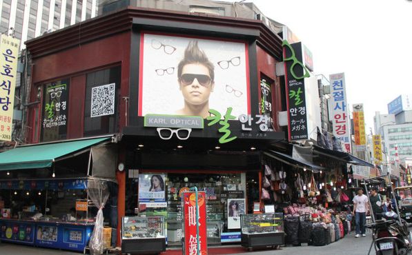 采访韩国小老板,知道工人工资后,瞬间觉得韩国