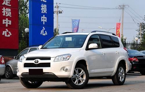 经典小书包造型，内饰奢华舒适，丰田RAV4玩的情怀！