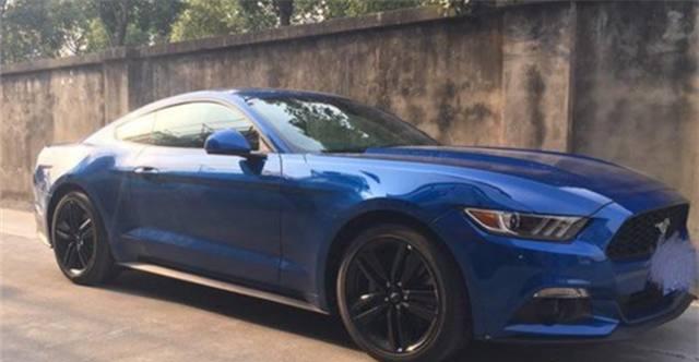 江西一男子为撩妹，40万买福特野马，开了一个月，换了3个女友！