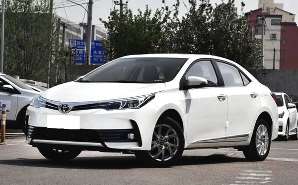 国产丰田的卡罗拉和雷凌到底哪个好?