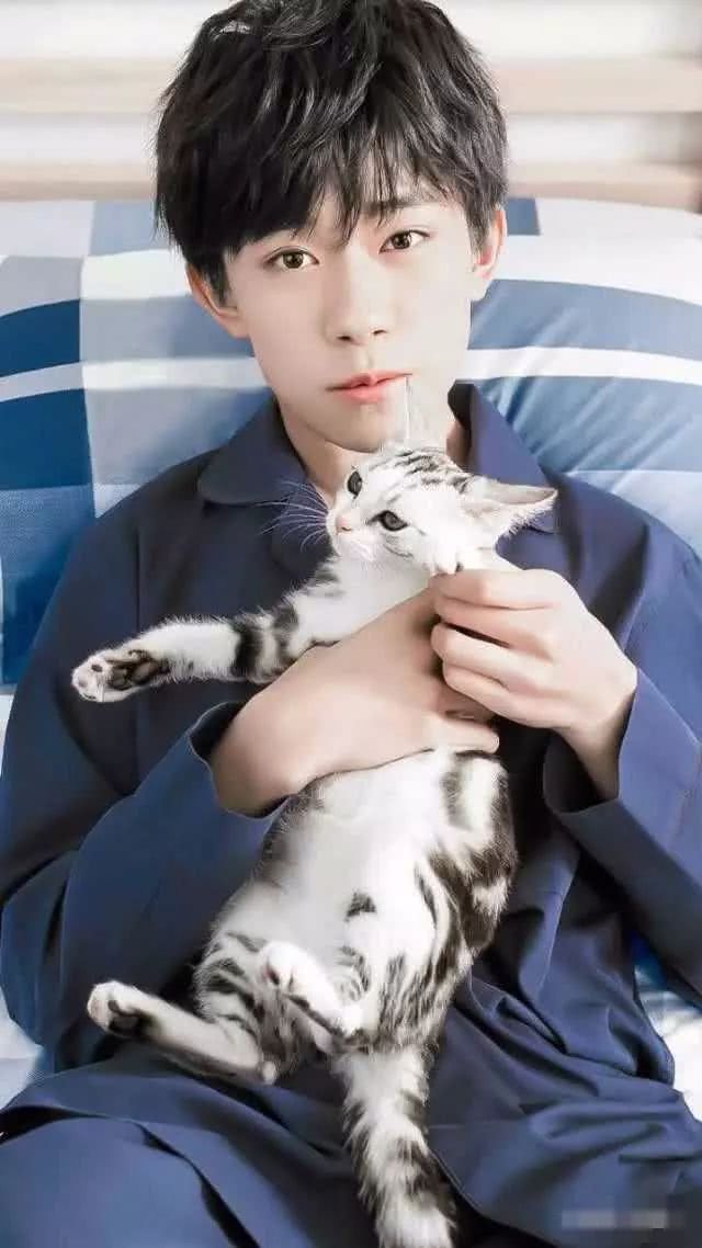 易烊千玺女友图片