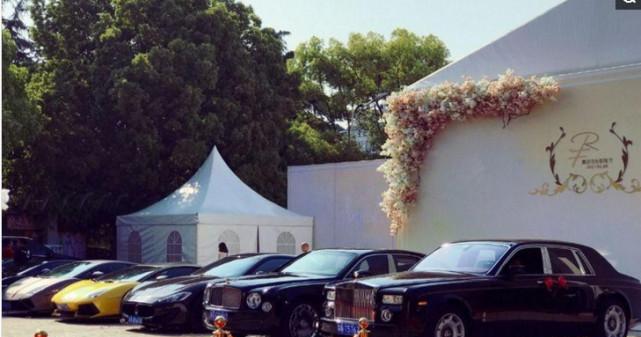 难得一见的劳斯莱斯豪华婚礼, 奔驰G级走红毯, 伴娘都是美如画