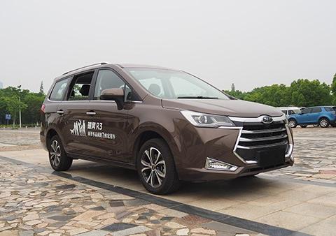 这车比宝骏730还长，为争夺市场配置1.6L，才6.48万起