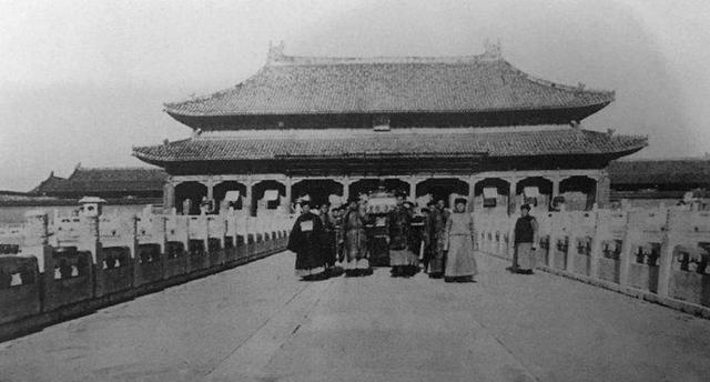 中国历史上最后一个皇帝的登基大典,真实照片!