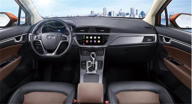 傅园慧送教练200万豪车,自己却开10万的国产