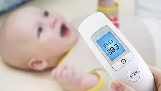 宝宝发烧要不要去医院?39.5℃以下居家处理方