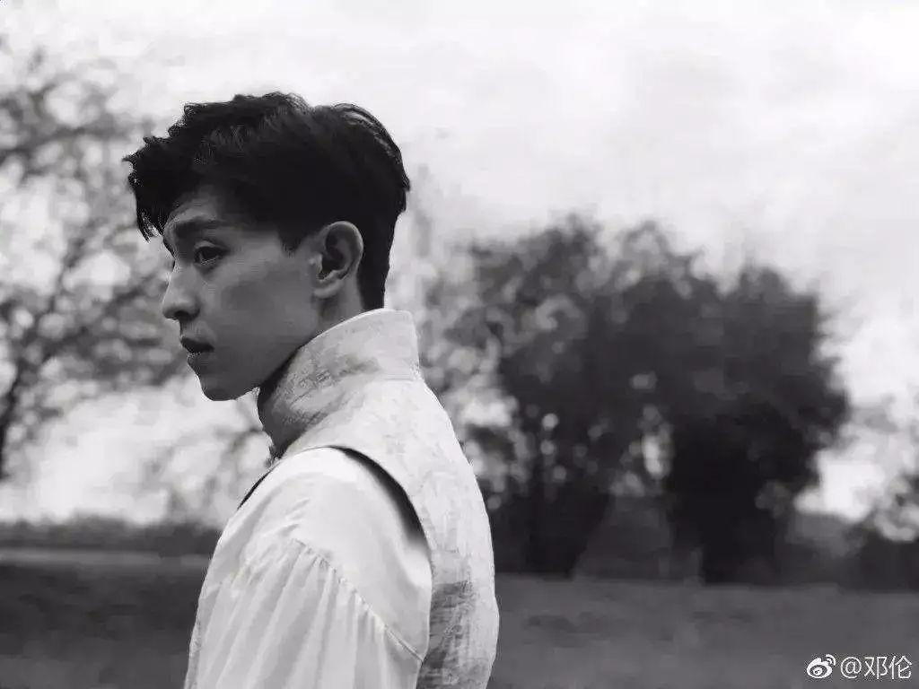 邓伦啊,求求你别再发射魅力光波了!