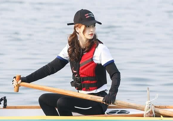 杨颖惹得跑男们哭得稀里哗啦,网友:谁说杨颖没