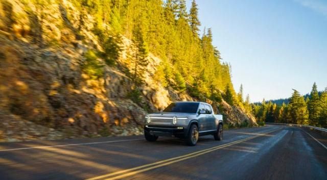 美国人真会玩，纯电皮卡叫板特斯拉，1.4万扭矩，四轮独立电机！