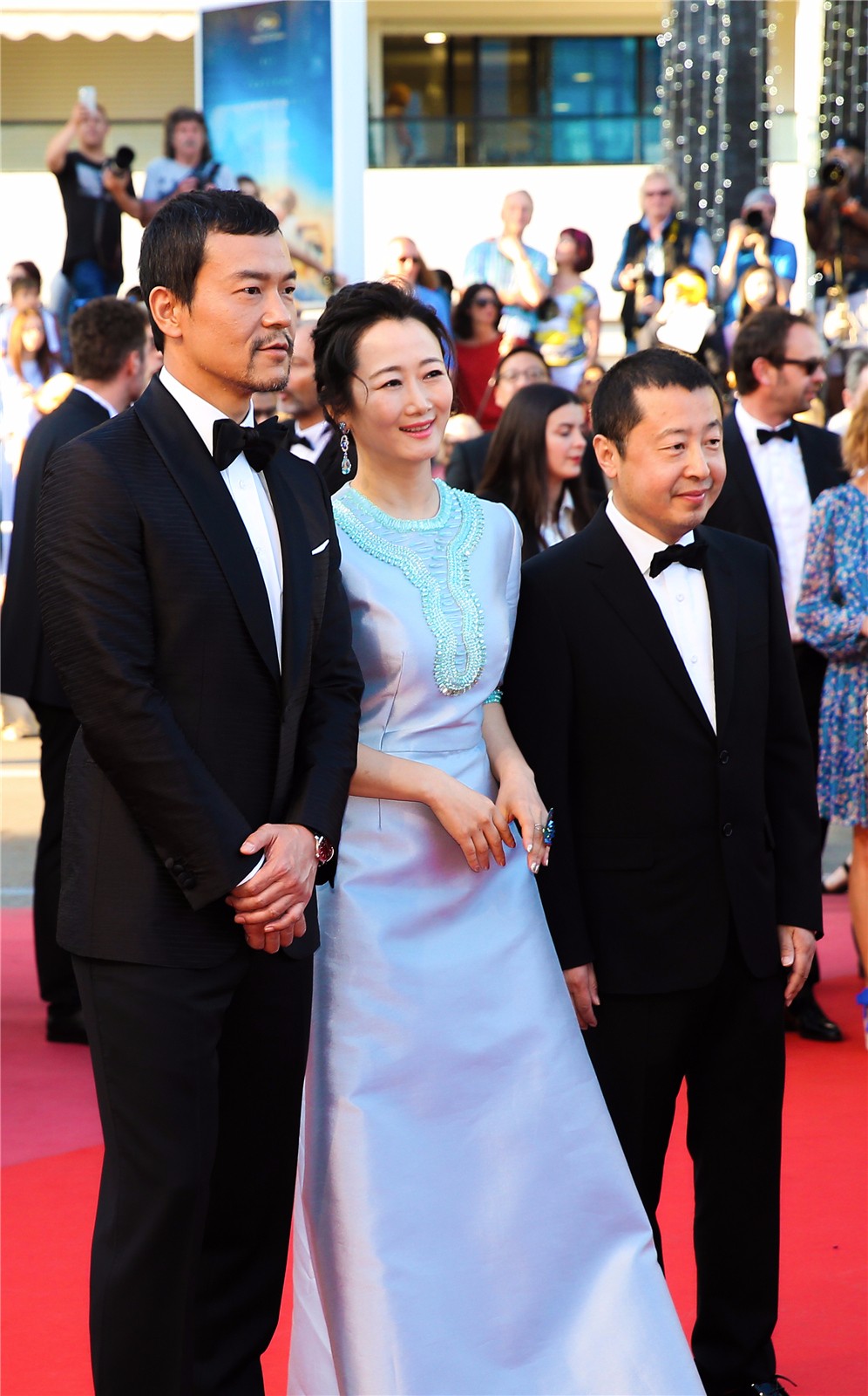《江湖儿女》全球首映反响热烈 现场观众起立鼓掌5分钟