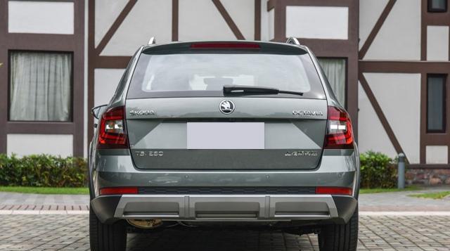 14万起，后排放倒都快能放张床了，买不起汉兰达的可以买它