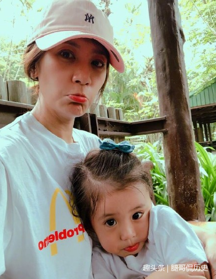 贾静雯发长文这样说,妈妈暖心保护,网友:明星也是常人