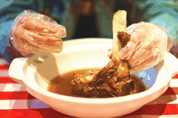 西贝新菜霸气亮相郑州，围观蒙古牛大骨9种吃法！