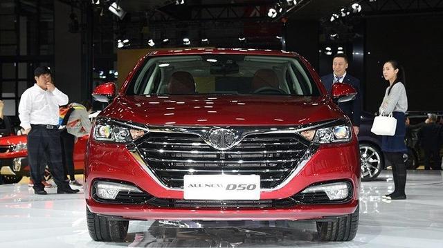 北汽拜师奔驰造的轿跑，可一看外观，都说学费白交了