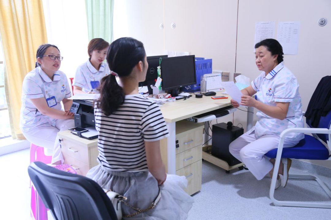 成都天使儿童医院公开招聘儿科护士招聘会圆满