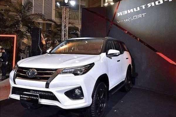 丰田又出新款SUV, 7座布局, 比丰田霸道帅太多, 仅售23万